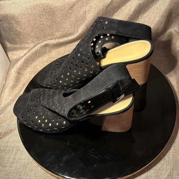 Marc Fisher Berdie Black Suede Leather Open toe Sandals Size 7.5 - Picture 4 of 7